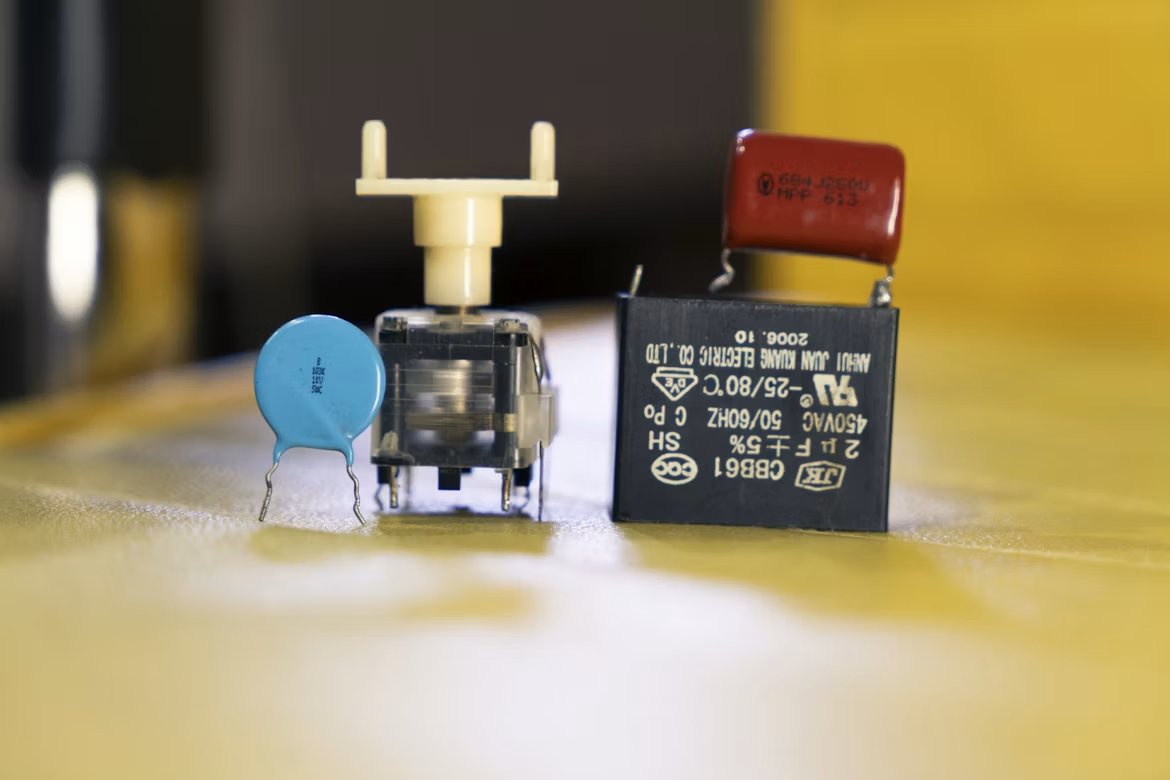 DIP Switches Selection Guide: Specs, Packages & Top Picks